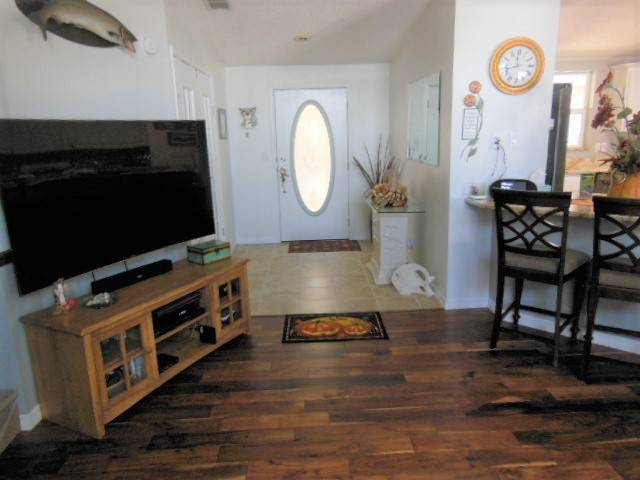 Mobile Home Foyer Decorating Ideas